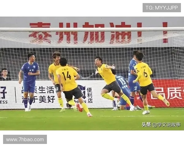 南京排球队比赛经验引发热议球迷对战术与表现的不同看法